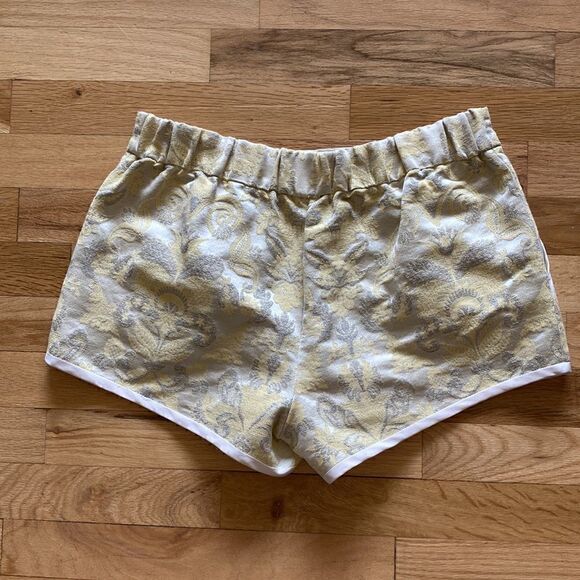 Aritizia Wilfred Flower Jacquard Yellow Silk Pull On Shorts Size 6 - Picture 7 of 12